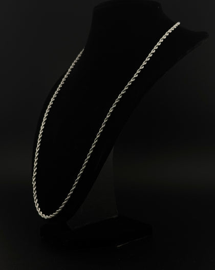 Versilberte Arm- und Halskette aus Eisen – Robuste Eleganz